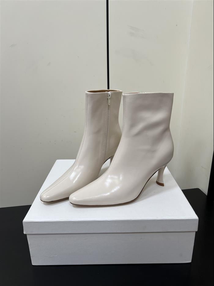 20251128174331114 390